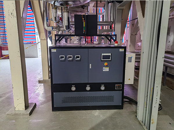 三機一體油溫機應用，提升鋰電薄膜生產效率與質量