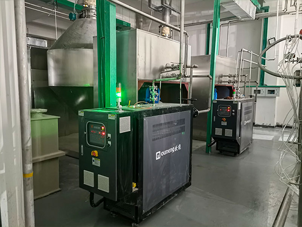 磷酸鐵鋰干燥模溫機為雙錐干燥機控溫，保障安全生產